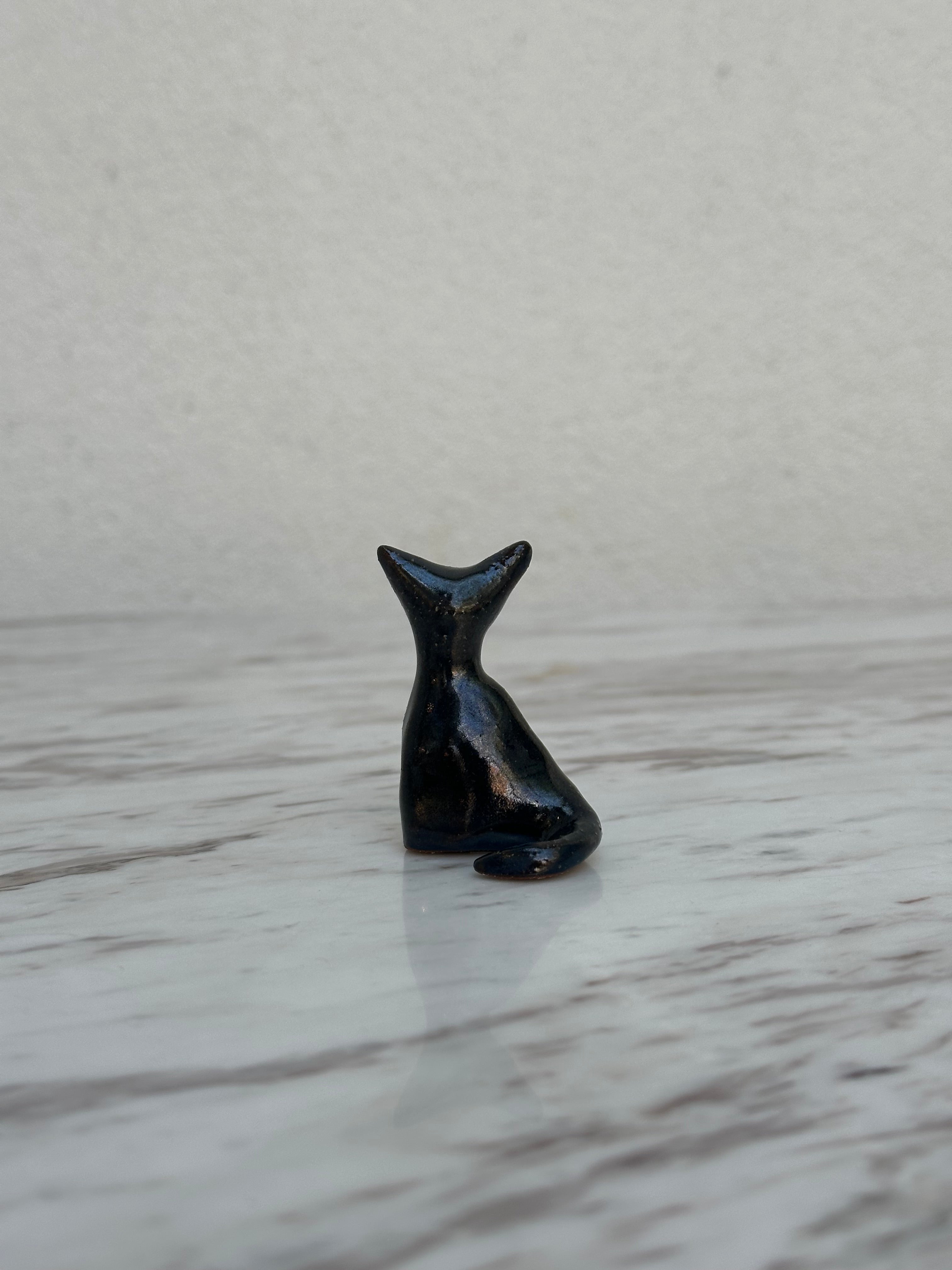 Ceramic Cat Figurine - small - shiny dark brown