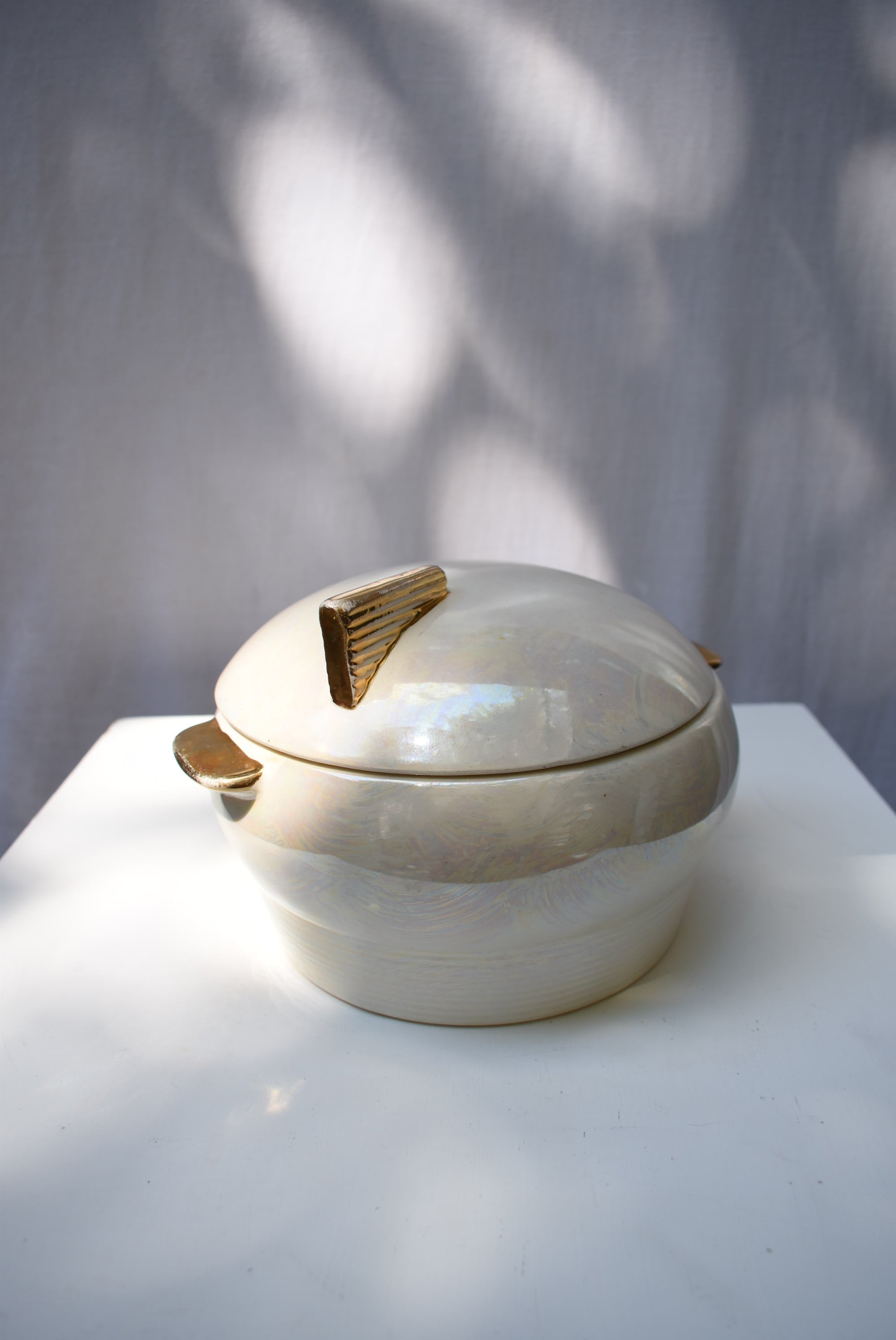 Gold Detailed Food Warmer
