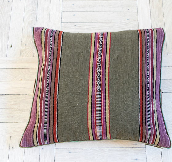 Livichuco Throw Pillow